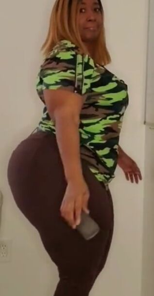 Mega chunky bbw milf pear spicy