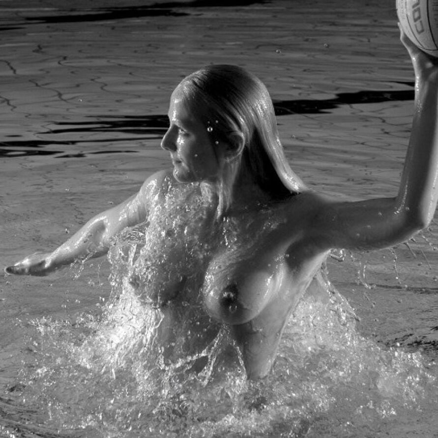 Nude Female Athletes