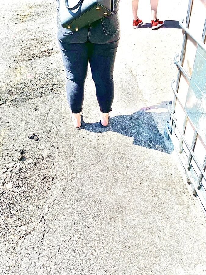 Humongous pawg brewery booty