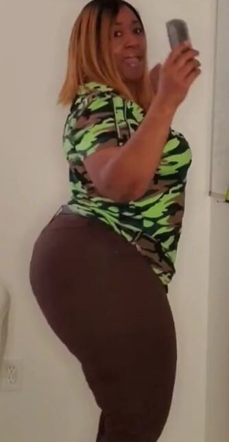 Mega chunky bbw milf pear spicy