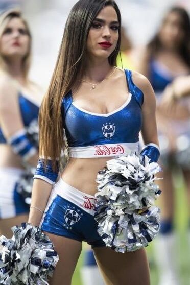Sexy Cheerleaders