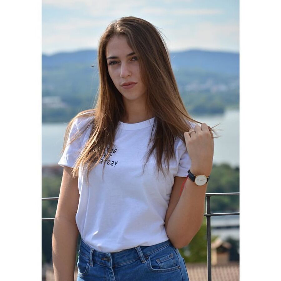 alice sexy italian slut with high legs