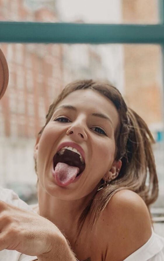 Cloe Cooper