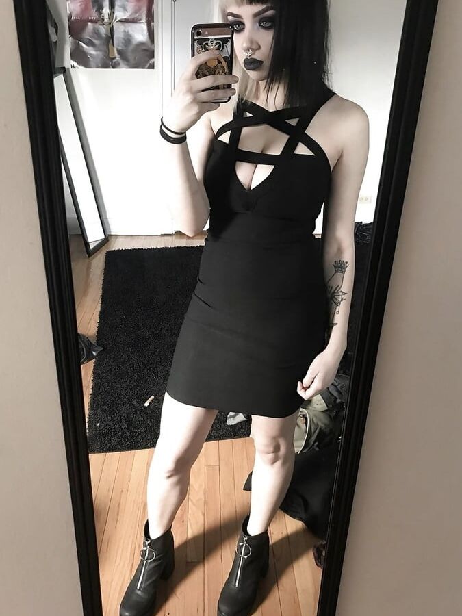 Perfect Goth Girl