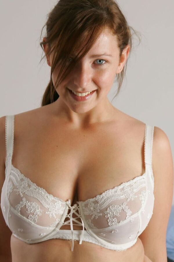 - bra BH tits big boobs - Moepse Euter Titten