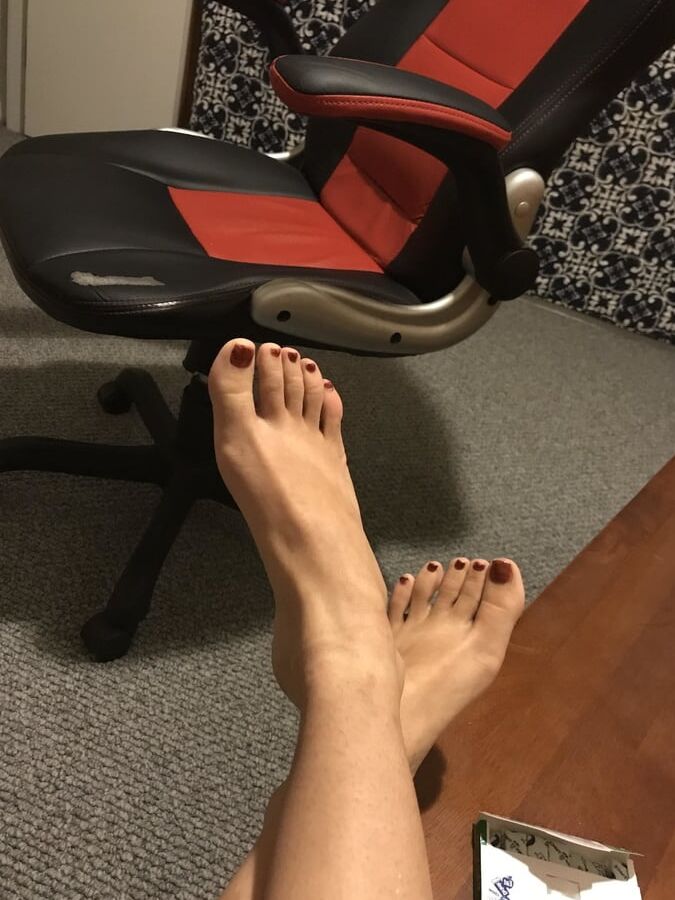 For Fans to Cum on FEET