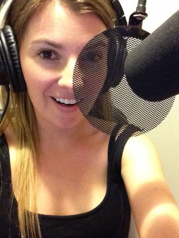 Cassandra lee morris (sexy voice actress)
