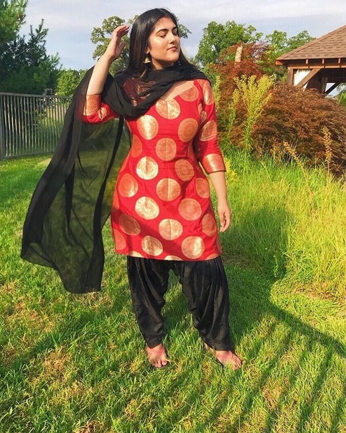 stunning punajbai babe