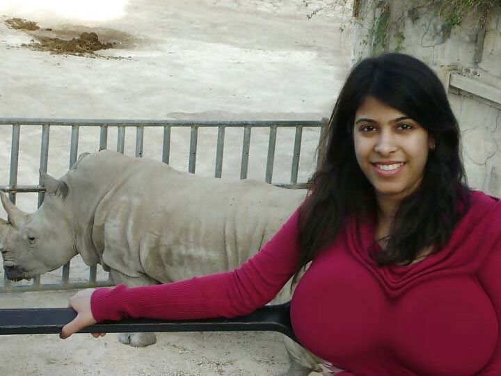 Hot sexy desi IT girl big boobs indian leaked with bf ()