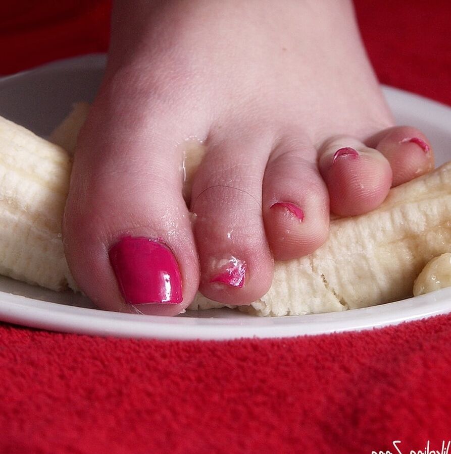 ONLY THE BEST FEET