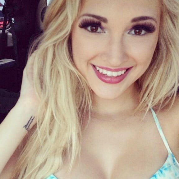 Anna Faith- Carlson HOT Elsa Look Alike