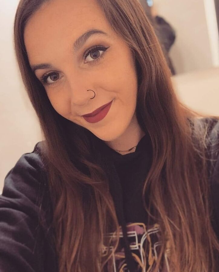 Cum Tribute my yr. old Daughter? Hubby thinks it&;d be HOT