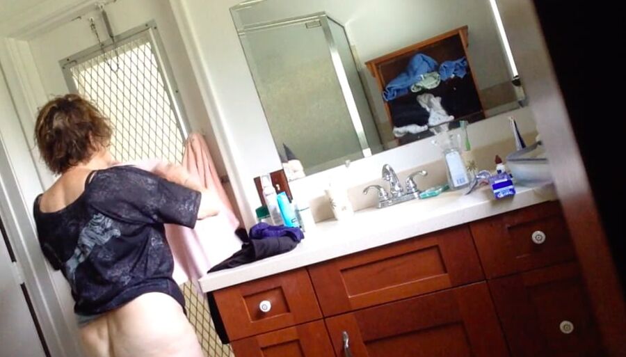 GILF Bathroom Spy - Tits
