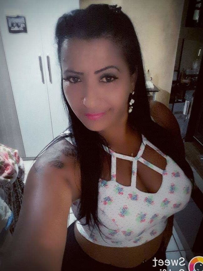 LENINHA MADURA COROA RABUDA GOSTOSA BIQUINI