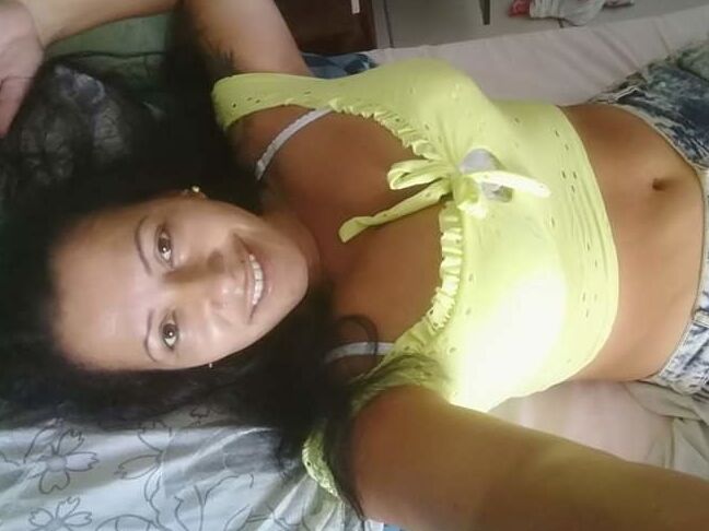 LENINHA MADURA COROA RABUDA GOSTOSA BIQUINI