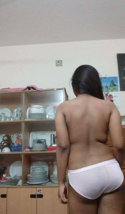 Rimi Roy Showing her Beautiful Natural sexy Body