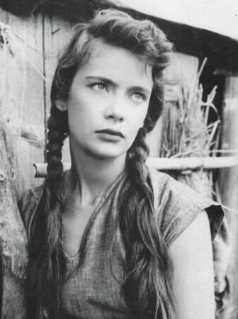 Greek women of the past to jerk off all over