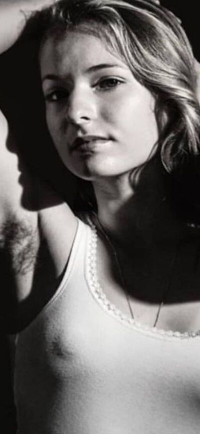 Pits in black and white-stylish pics