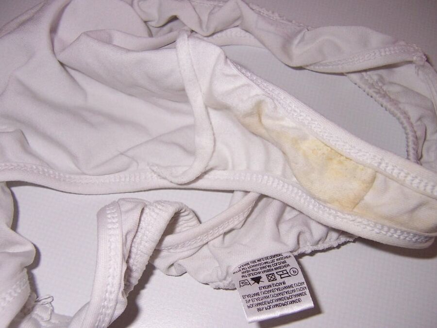 Fotzenslip meiner Freundin ( Dirty Panty )