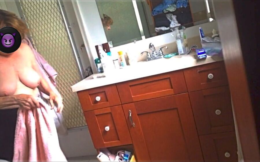 GILF Bathroom Spy - Tits
