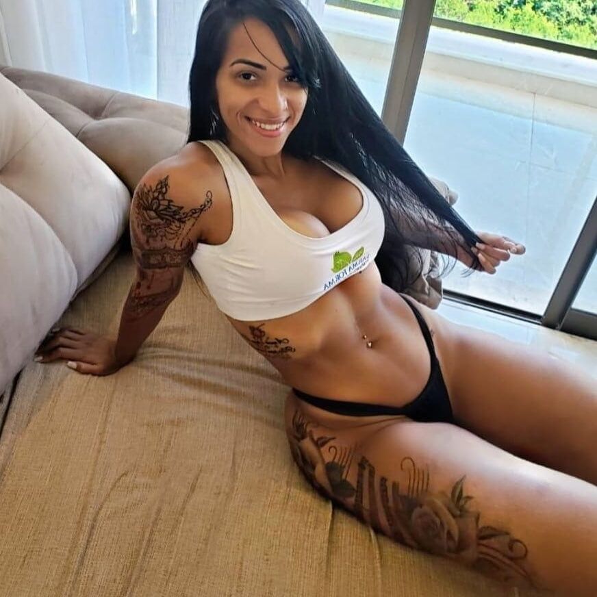 PUTA DO INSTAGRAM: Pryscila Silva