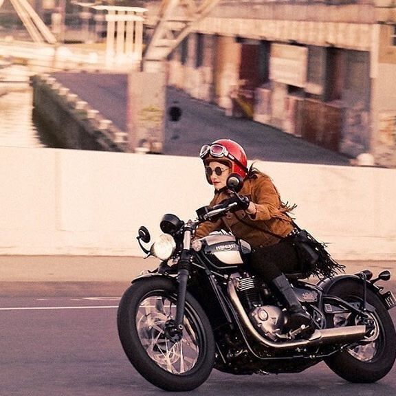 Cool Girls Ride
