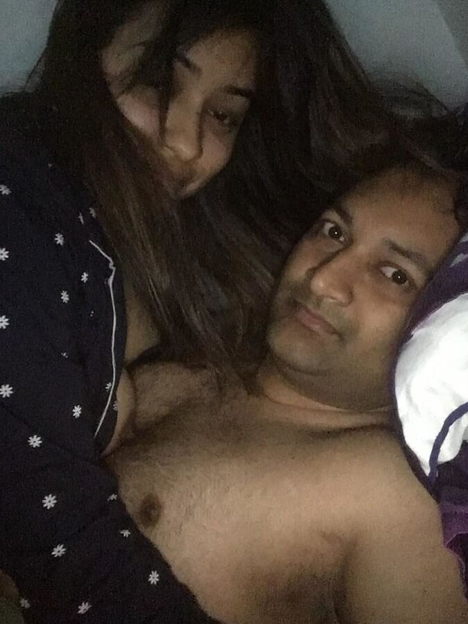 Hot sexy desi IT girl big boobs indian leaked with bf ()