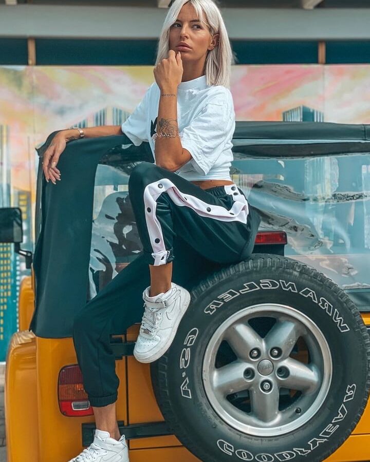 Cloe Cooper