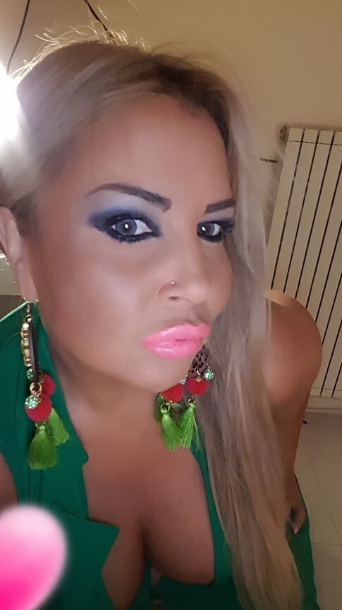 Greek Huge tits Milf