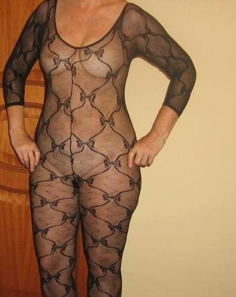 sexy matures in black bodystocking nylon