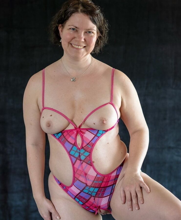 Many size titties