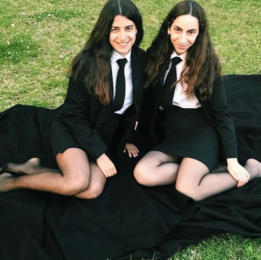 Sexy MILFs and GILFs Wearing Tights
