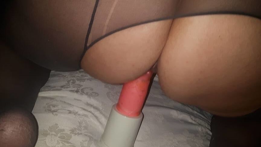 Wow!! such a very nice rear view of the sweet slut Jayne