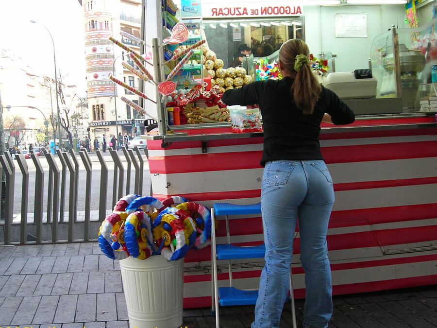 candid PAWGs from GLUTEUS DIVINUS
