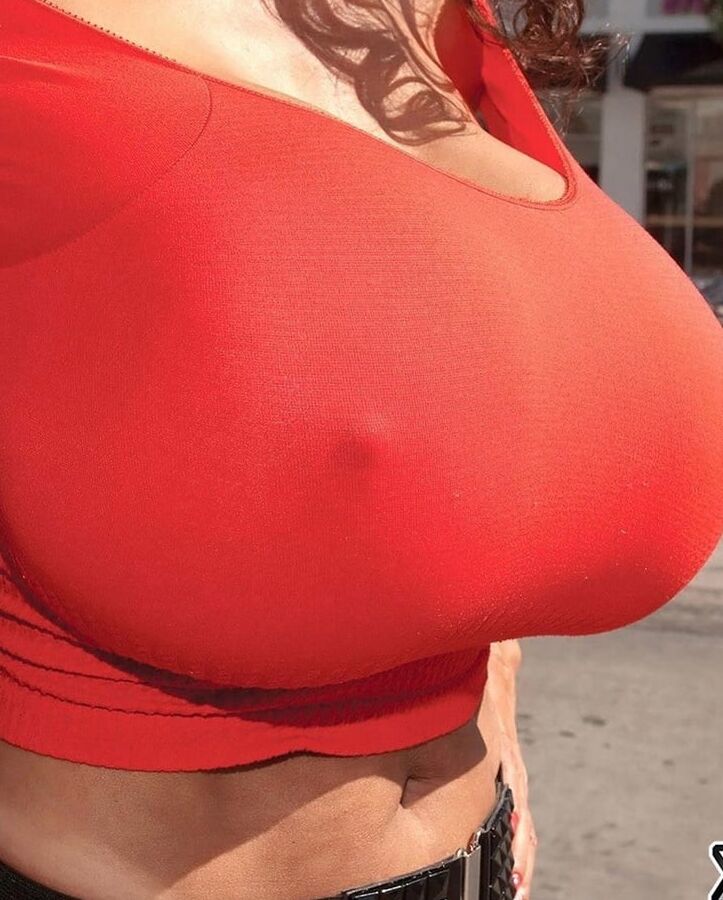 Minka - Non Nude