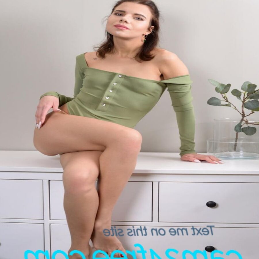 i live alone! i need sex partner ???