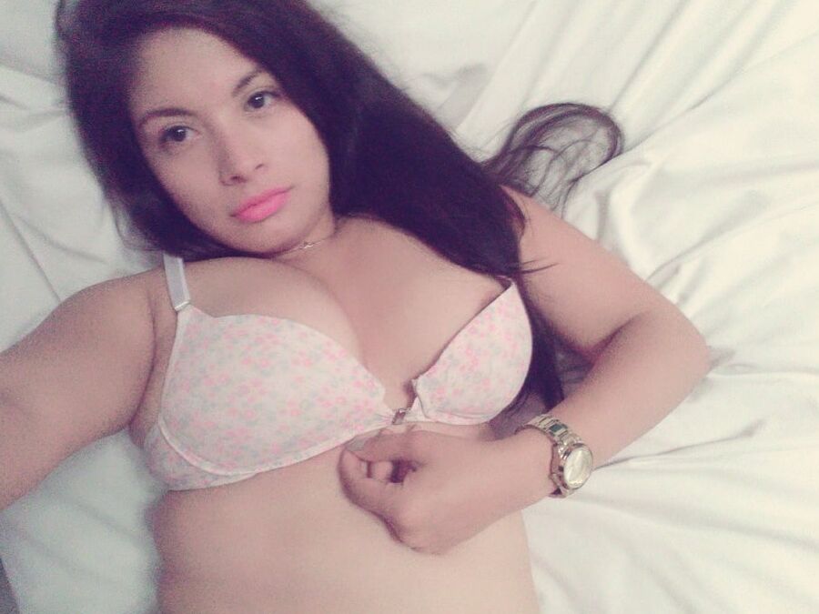 Busty Latina big ass
