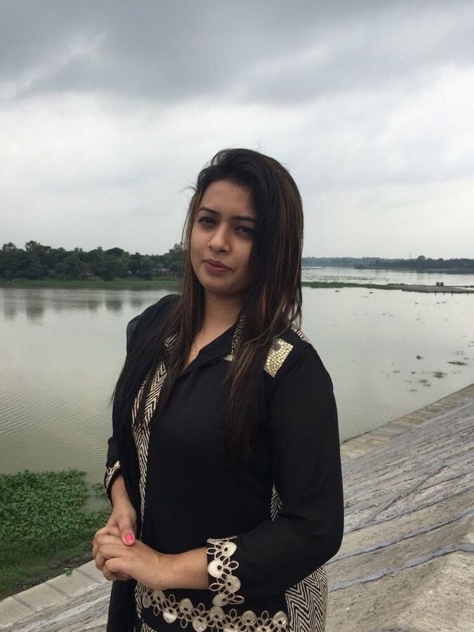 Hot sexy desi IT girl big boobs indian leaked with bf ()