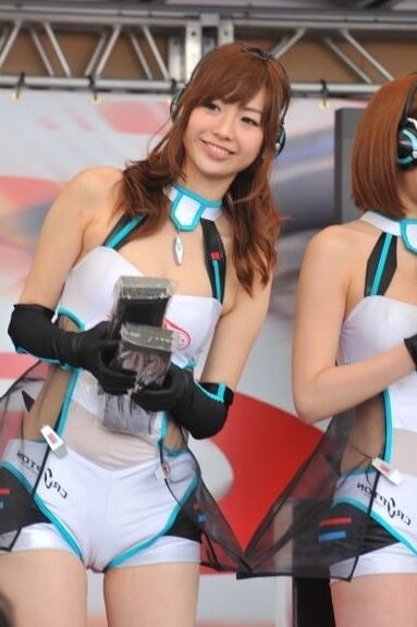 Japanese pit girls , paddock girls