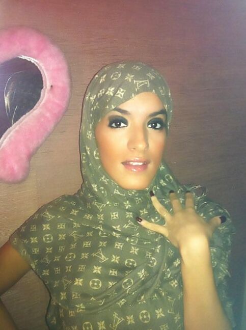 hijabi slut Shabana