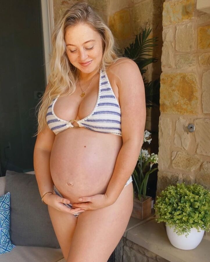 Hot amateur young babe Isa pregnant