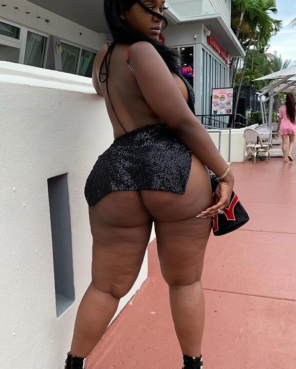 HOT EBONY PICS