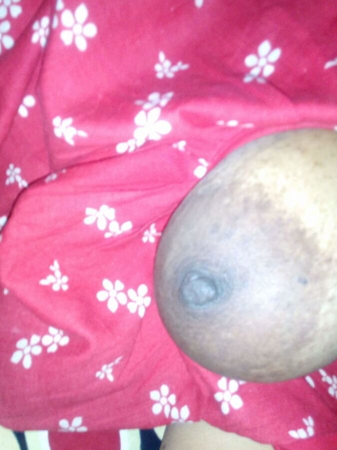 Big boobs Aunty
