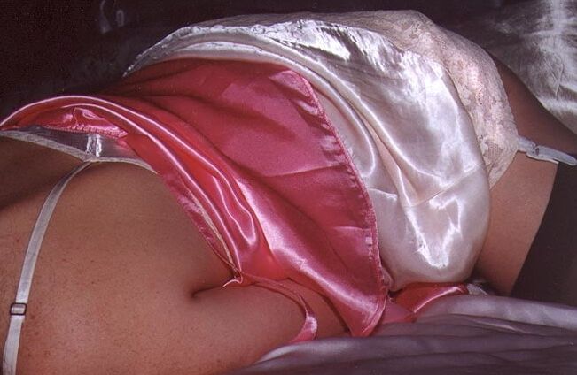 Ve luv Ginger Satin milf