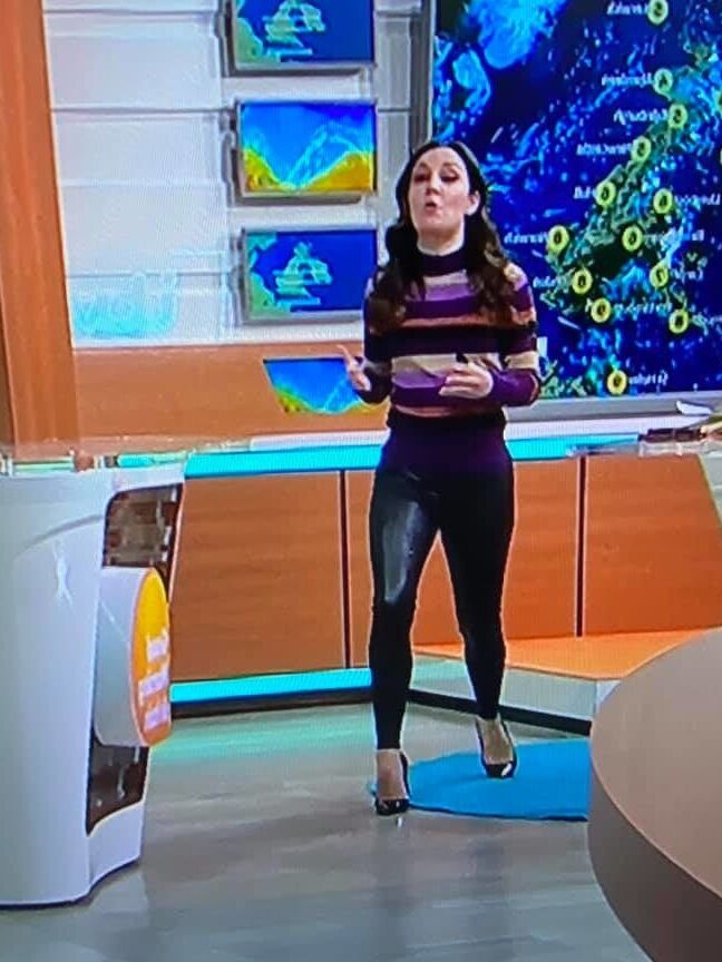 Lust for Leggings! WeatherGirl Laura Tobin