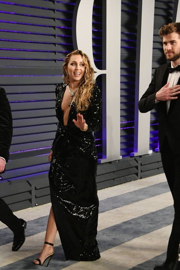 Miley Cyrus - Sexy Feet and Heels