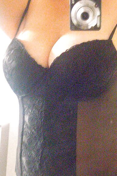 Mature Francine droppy breasts