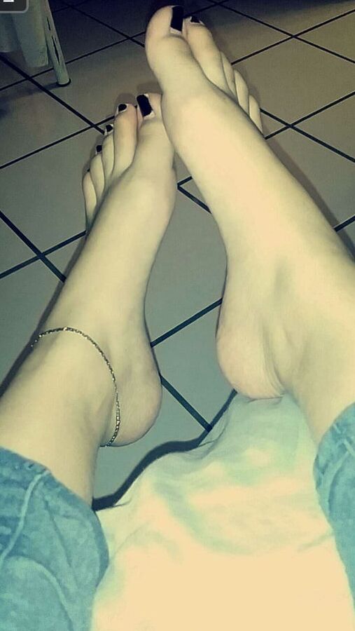 Girlfriend&;s Feet