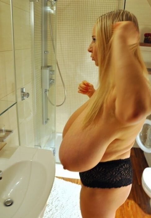 Mamelles de salope a traire (schlaffe Titten einer Schlampe zum Ficken)