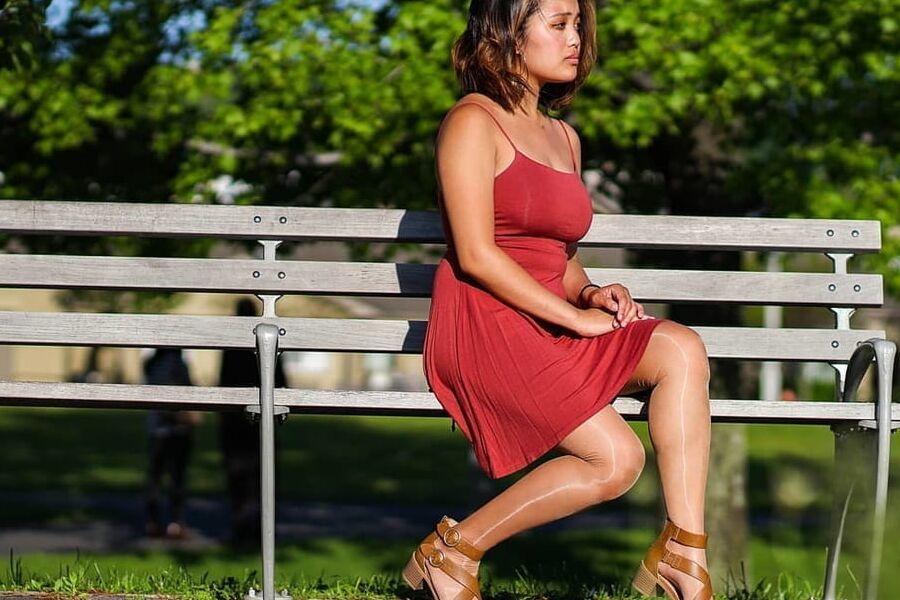 hot chicks on benches